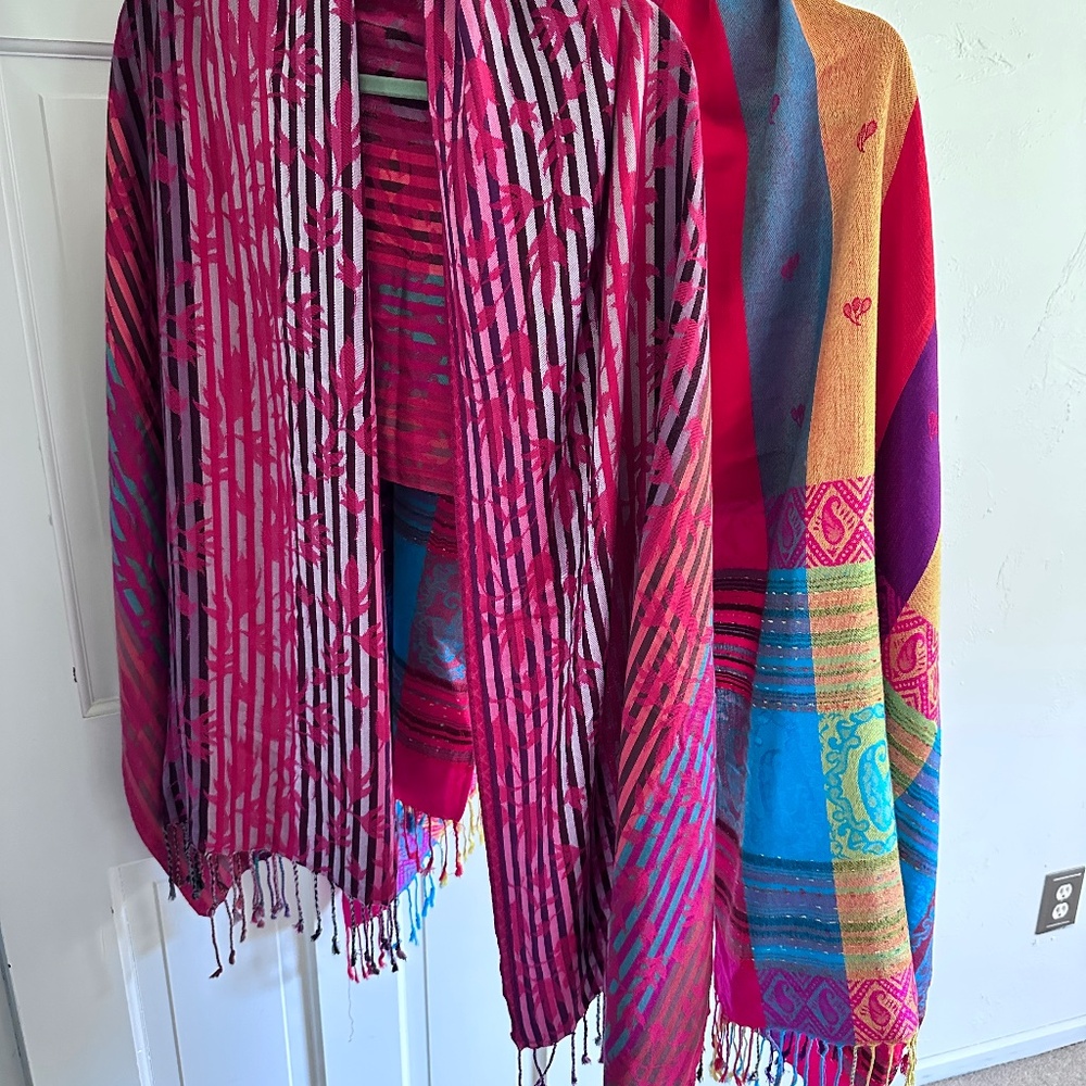 Set of 2 Wraps - NWOT